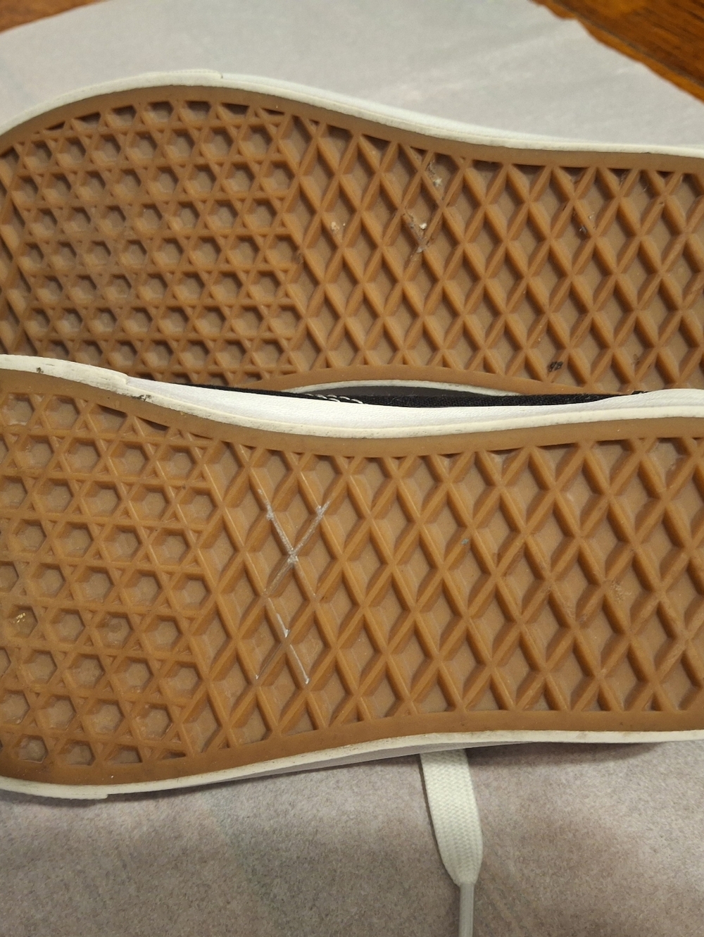 Vans Classic Black&White Sneakers - Picture 3 of 3